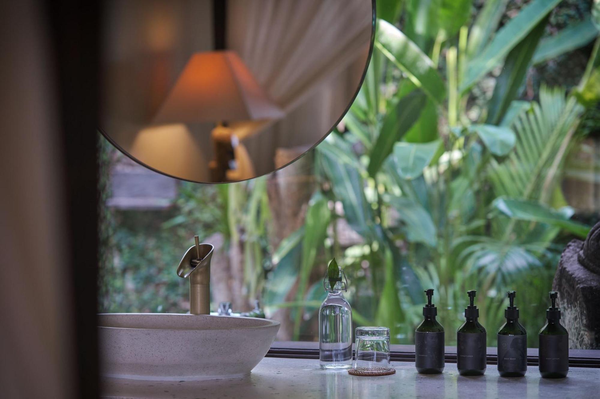 The Damai Villa Lovina  Exterior photo